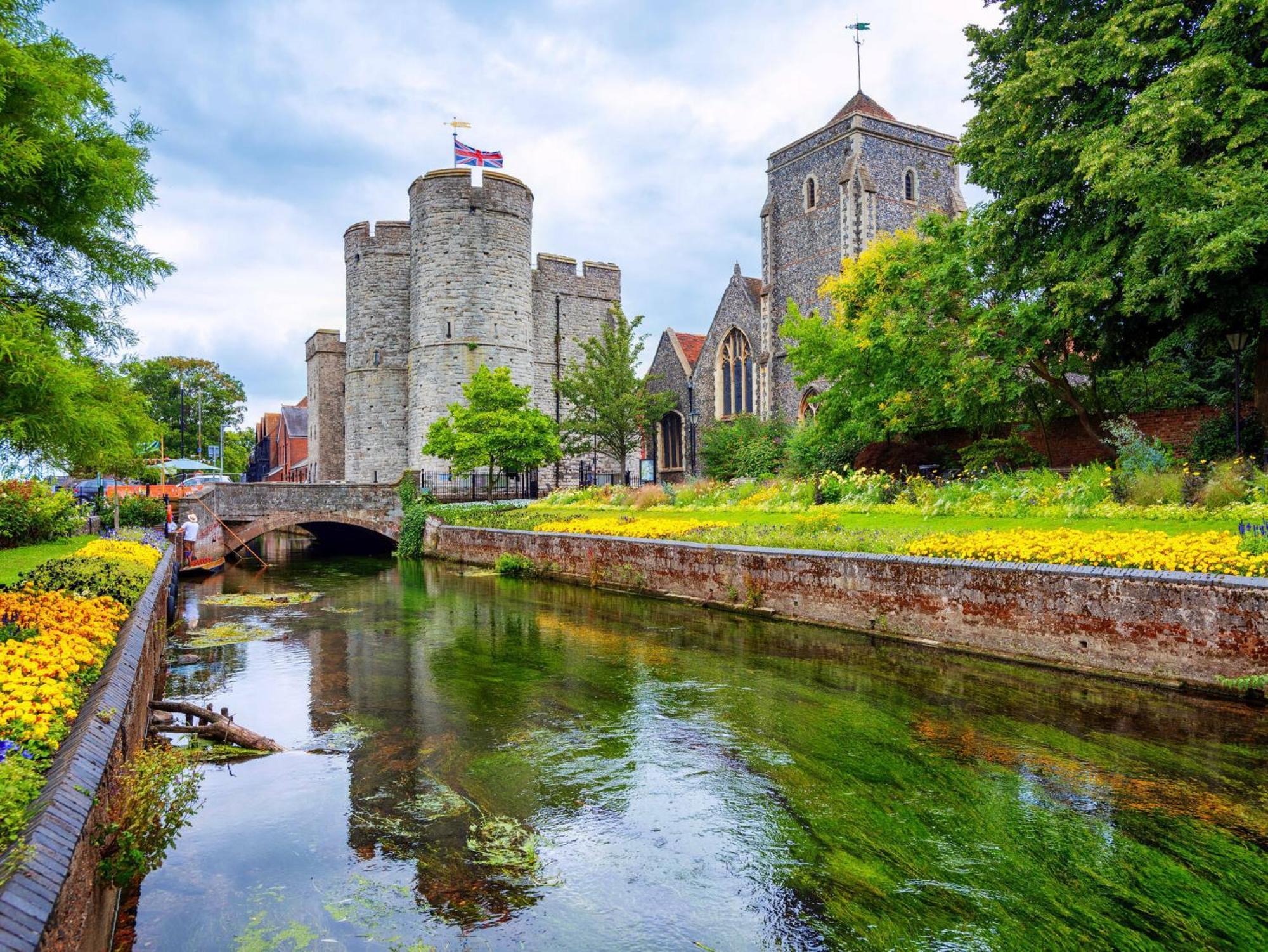 Broadway'S Canterbury City Escape Екстериор снимка